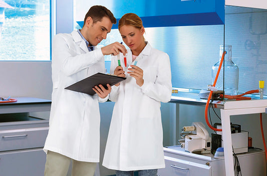 Bata CLUSTER – Laboratório & Saúde Unissexo